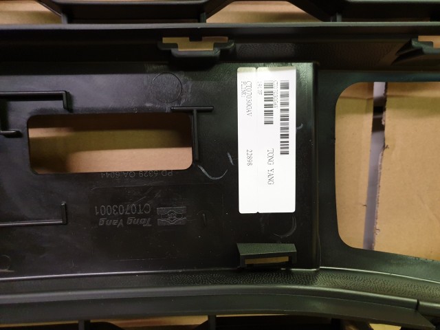 Citroën C3 utángyártott új első lökhárító díszrács