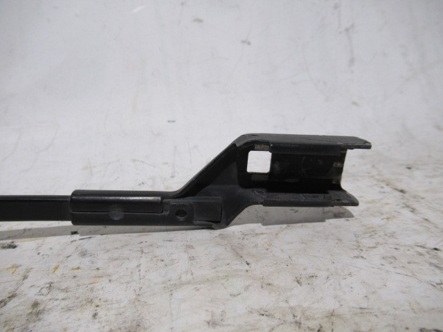 Fiat Bravo 2007-2014, Lancia Delta 2008-2014 bal első ablaktörlő kar 51757527
