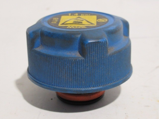 Alfa Romeo MiTo  kiegyenlítő tartály sapka