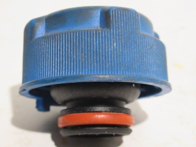 Alfa Romeo MiTo  kiegyenlítő tartály sapka