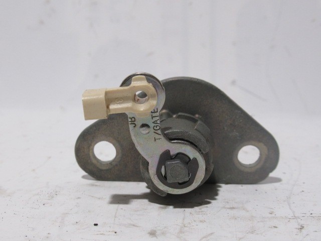 Kia Rio 2005-2011 5 ajtós csomagtérajtó zárbetét 