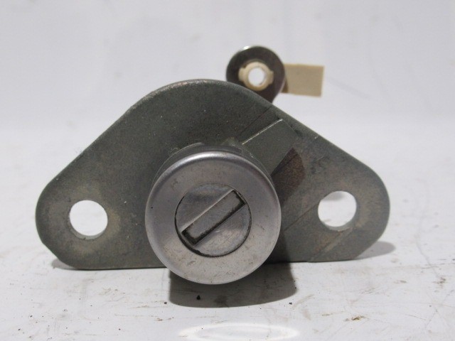 Kia Rio 2005-2011 5 ajtós csomagtérajtó zárbetét 