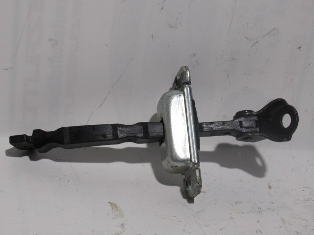 Hyundai I20 bal hátsó ajtóhatároló 