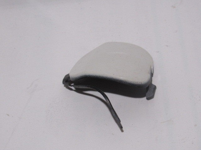 125571 Fiat Panda III. első vonószem takaró 