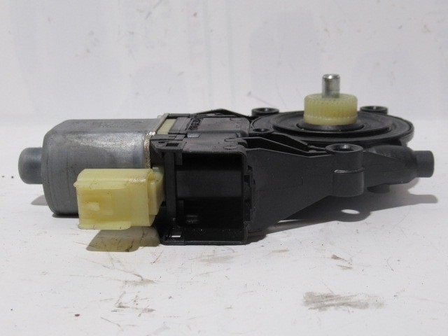 Ford Fiesta jobb első ablakemelő motor 