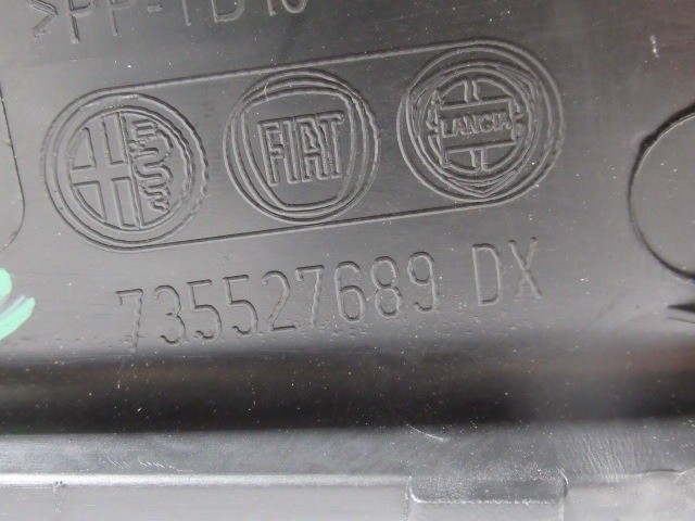 Fiat 500 L jobb hátsó ajtó takaró 