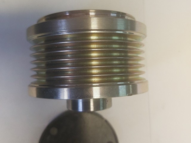 Alfa Romeo, Fiat, Lancia utángyártott új, szabadon futós ékszíjtárcsa generátorhoz