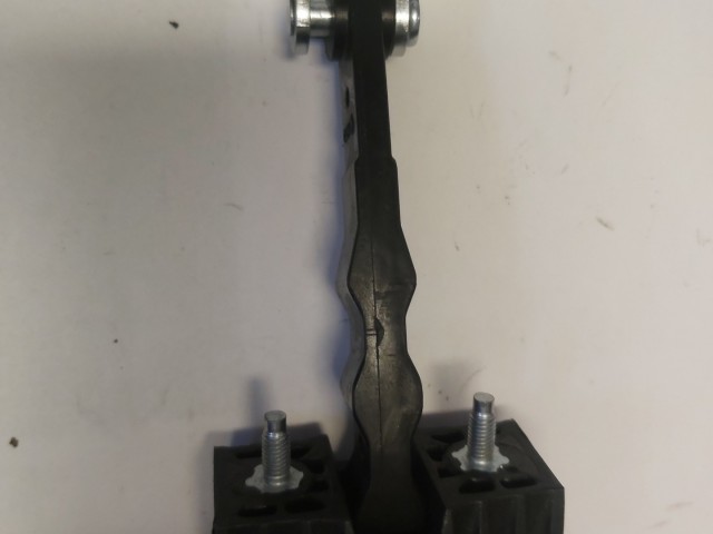 Alfa Romeo 159 utángyártott új első ajtó határoló 60690659