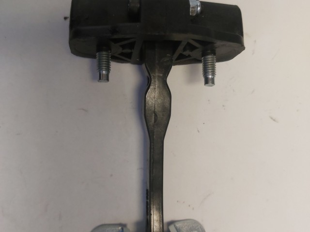 Alfa Romeo 159 utángyártott új hátsó ajtó határoló 50510941