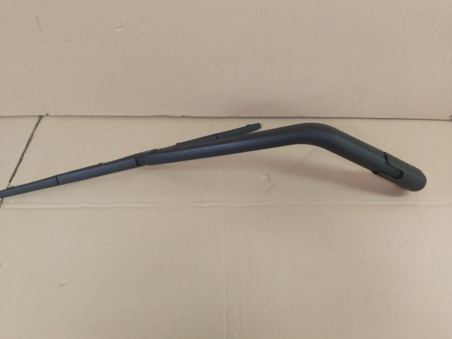 Toyota Yaris I. 1999-2005 (Japan gyártású) utángyártott új hátsó ablaktörlő kar lapáttal