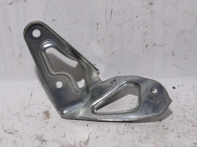 Alfa Romeo 159, Brera, Spider ablakmosó tartály tartóbak 