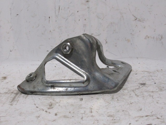 Alfa Romeo 159, Brera, Spider ablakmosó tartály tartóbak 