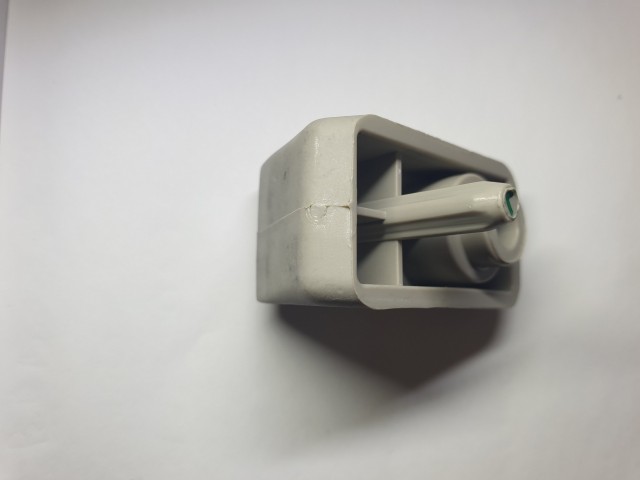 Fiat Punto II.-III. napellenző tartó pöcök 735607693