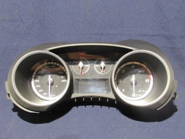 Alfa Romeo Giulietta Diesel óracsoport 50531202