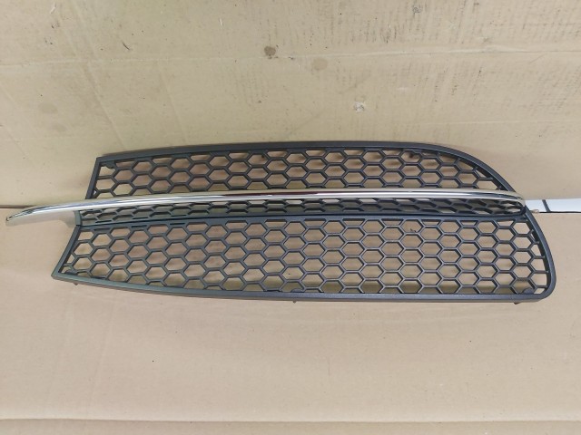 Alfa Romeo 147 2000-2005 utángyártott új jobb első alsó díszrács 46557853