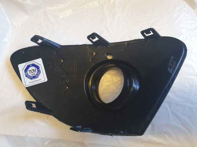 Alfa Romeo Giulietta utángyártott új jobb első ködlámpakeret 156090419