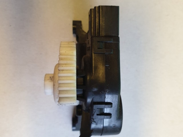 Iveco Daily fűtés állító motor GZ1T300208