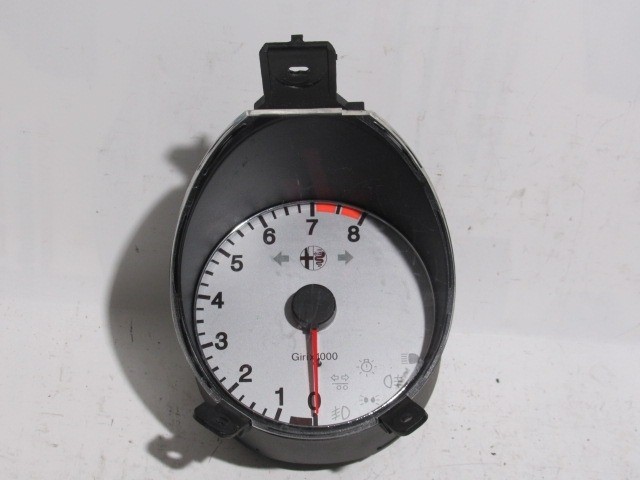 130041 Alfa Romeo 156 fordulatszámmérő 