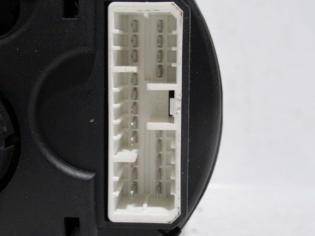 130041 Alfa Romeo 156 fordulatszámmérő 