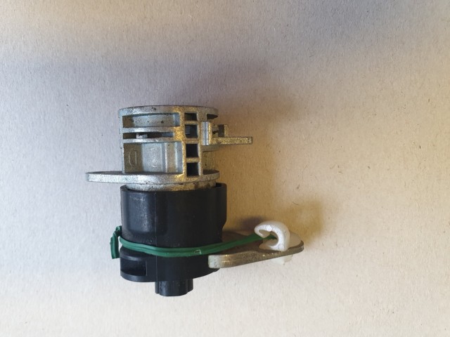 Fiat Grande Punto jobb első zárbetét ház 3 ajtós