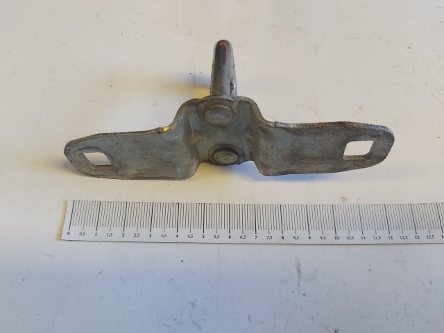 Fiat, Lancia csomagtérajtó zár ellendarab a hátfalon 86311