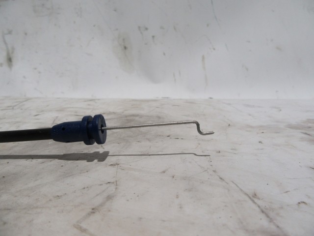 Fiat 500x első ajtó, belső kilincs és a zár közötti bovden 