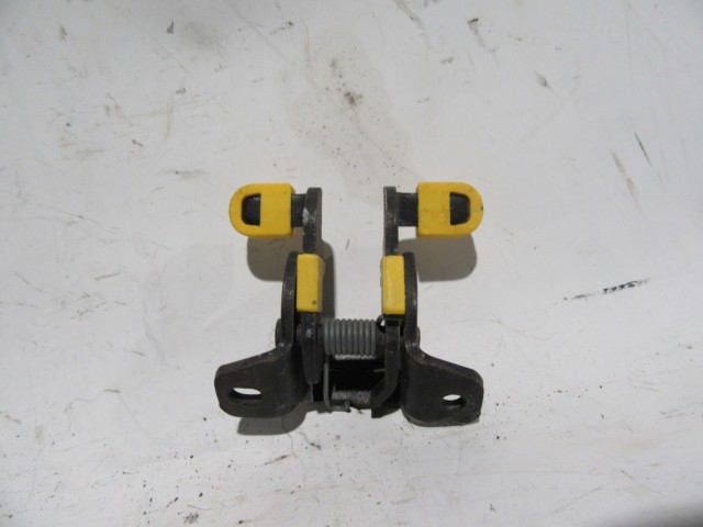 Fiat Doblo III. ketté nyíló csomagtér ajtó  nyílás határoló