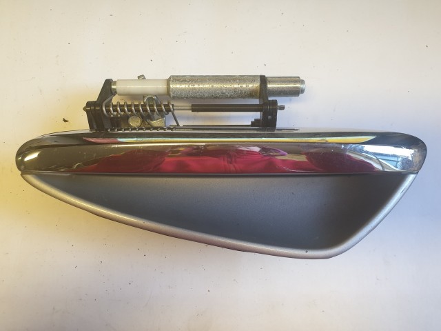 127688 Alfa Romeo 159 Ezüst színű bal hátsó külső kilincs 