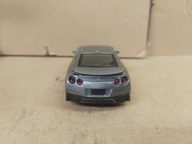 Nissan GT-R Modell autó Sötét szűrke színű modell autó 1:43 méretarányú, Bburago