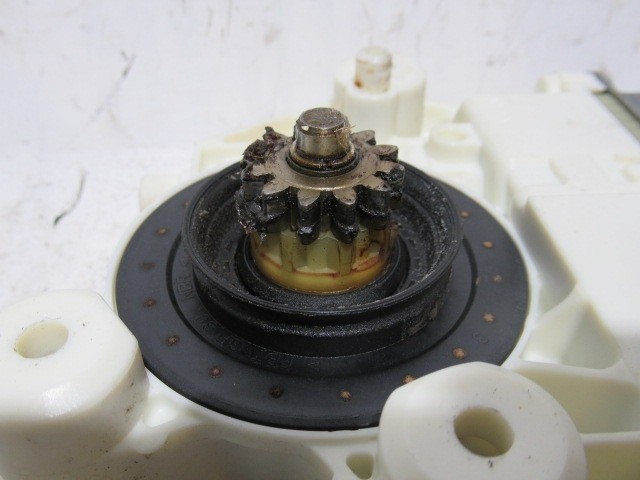 Ford Focus 2005-2009 bal első ablakemelő motor 
