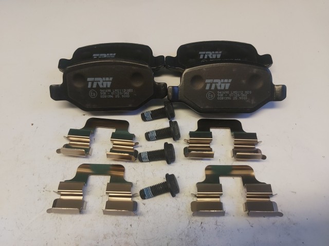 Alfa Romeo,Fiat,Lancia Utángyártott új hátsó fékbetét szett (TRW) 77365786