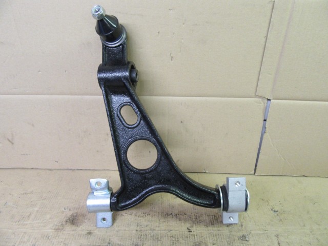 Alfa Romeo 147, 156, Gt utángyártott új bal első alsó lengőkar 