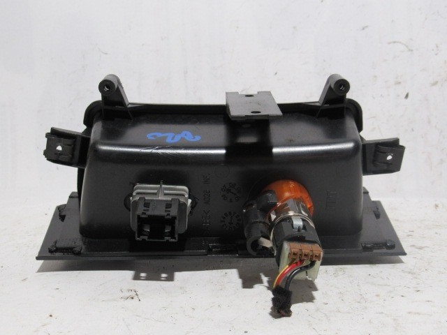 Fiat Bravo II. 735431190 számú , közép konzol usb- öngyújtó tartó rész