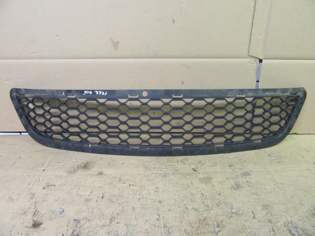 Fiat Freemont első alsó lökhárító díszrács K55000809AB