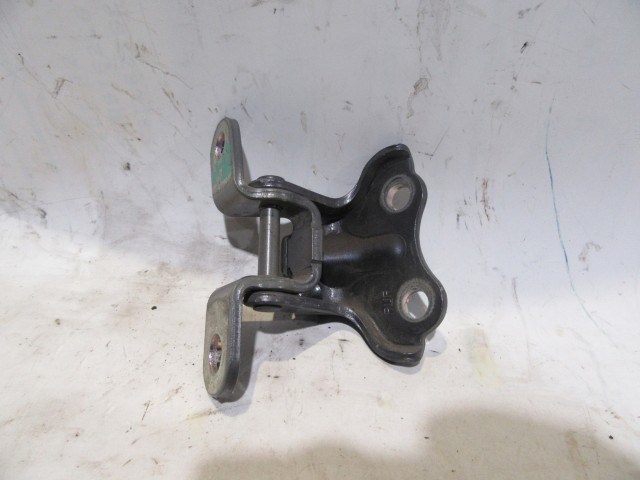 128636 Hyundai I20 jobb hátsó felső ajtózsanér