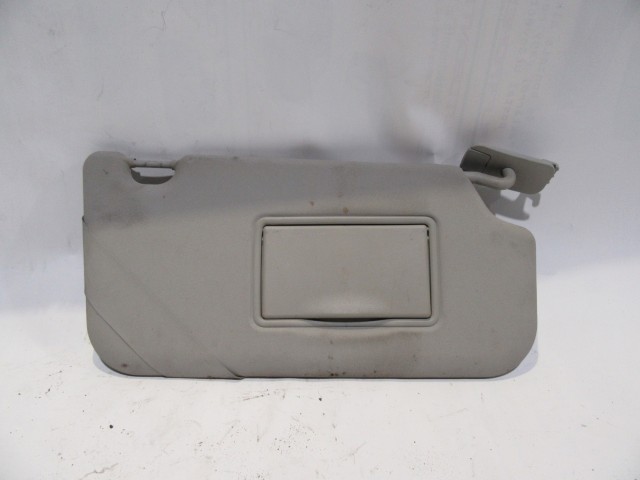 128858 Ford Fiesta jobb oldali napellenző