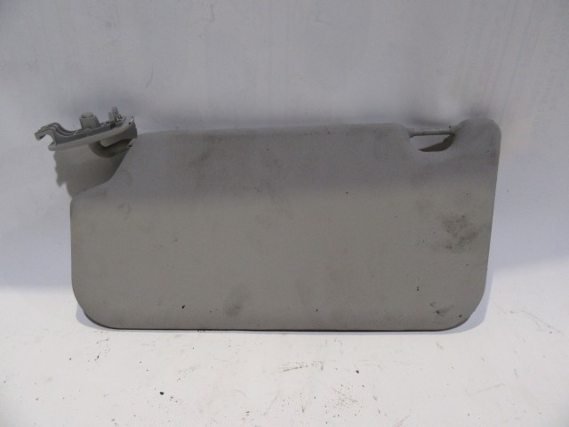 128858 Ford Fiesta jobb oldali napellenző