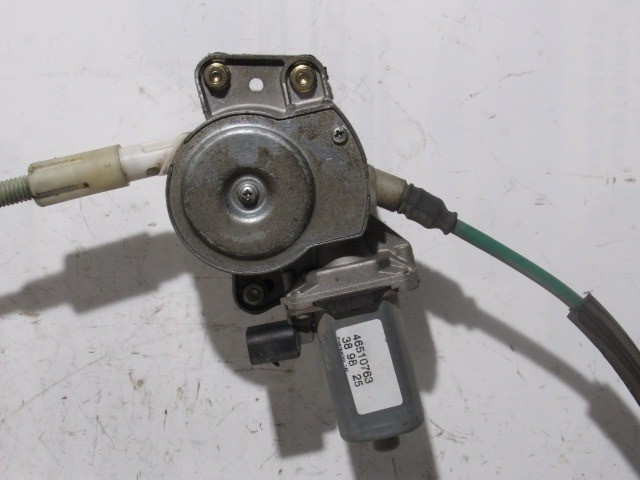 Fiat Multipla 1998-2010 bal hátsó elektromos ablakemelő 46510763