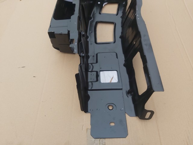 Fiat Doblo III. 2009-2015 gyári új bal első sárvédő tartó 51981768