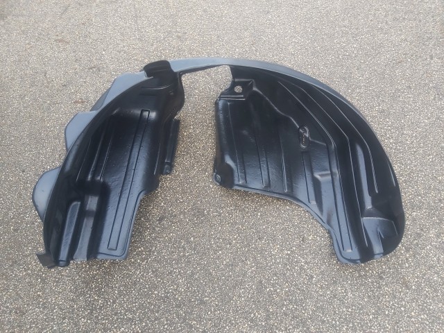 Fiat Grande Punto Utángyártott új jobb hátsó kerékjárati dobbetét 51782373