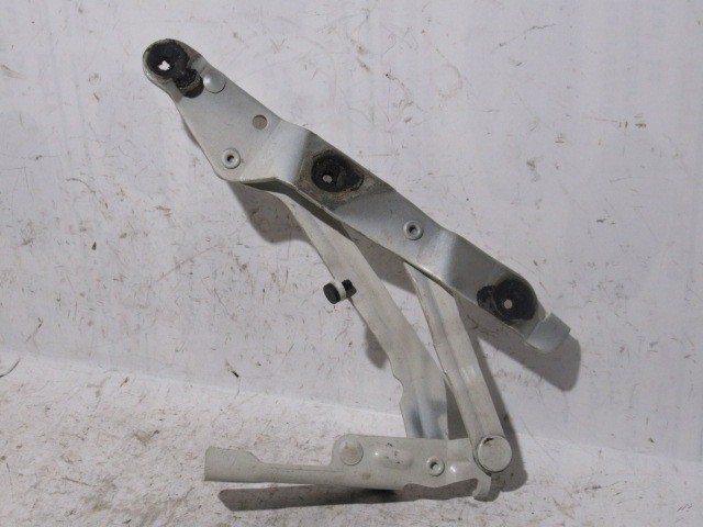 Fiat Linea fehér színű, bal oldali csomagtér ajtó zsanér