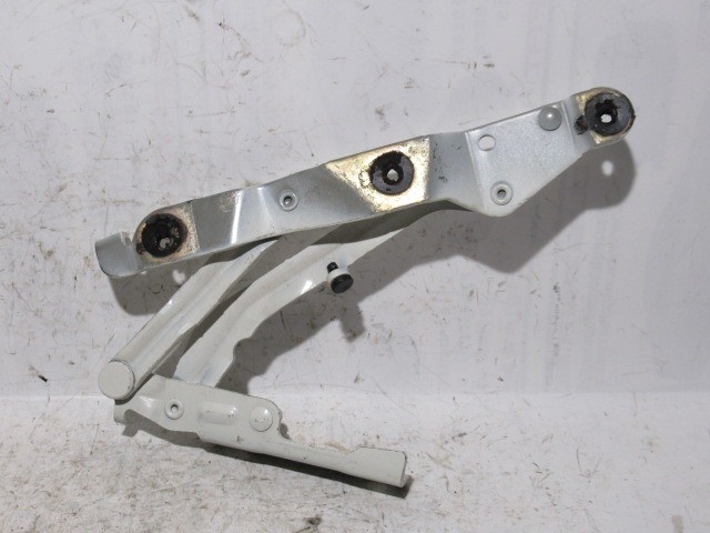 Fiat Linea fehér színű, jobb oldali csomagtér ajtó zsanér