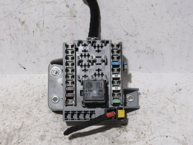 Alfa Romeo 159 biztosíték tábla 50507676