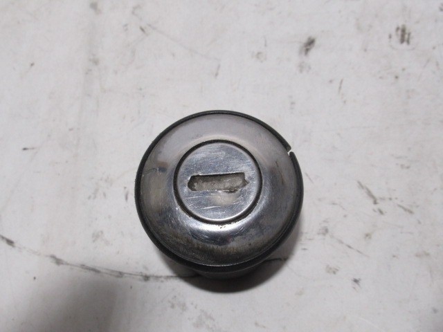 Fiat Multipla jobb első zárbetét házzal 