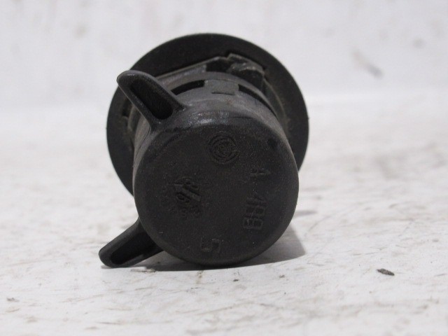 Fiat Multipla jobb első zárbetét házzal 