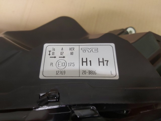 Ford Fiesta 2008-2013 utángyártott új bal első fényszóró 8A61 13W030 AF