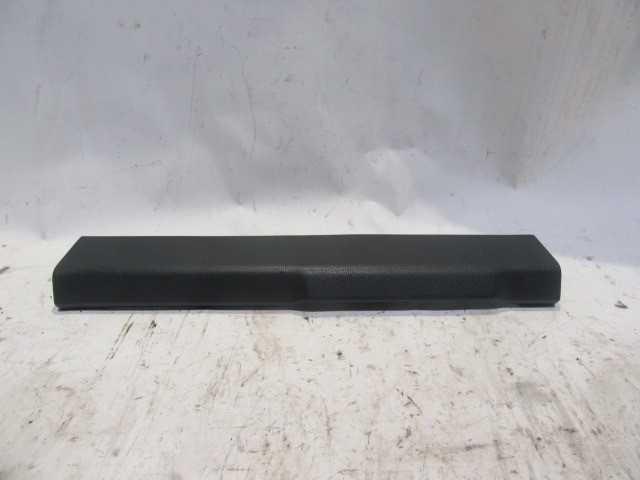 Ford Fiesta 5 ajtós jobb első, belső küszöb műanyag  