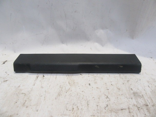 Ford Fiesta 5 ajtós bal első, belső küszöb borítás 