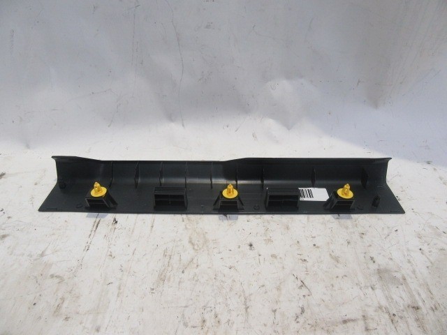 Ford Fiesta 5 ajtós bal első, belső küszöb borítás 