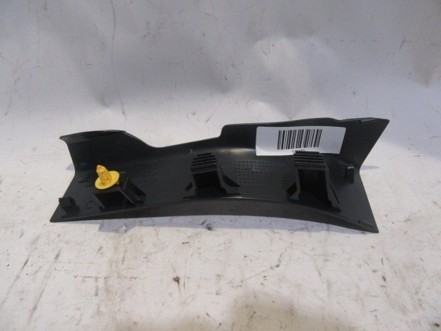 Ford Fiesta 5 ajtós jobb hátsó, belső küszöb műanyag 